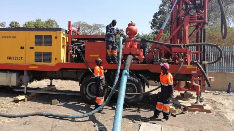 300m DTH Borewell Machine with Mud Pump