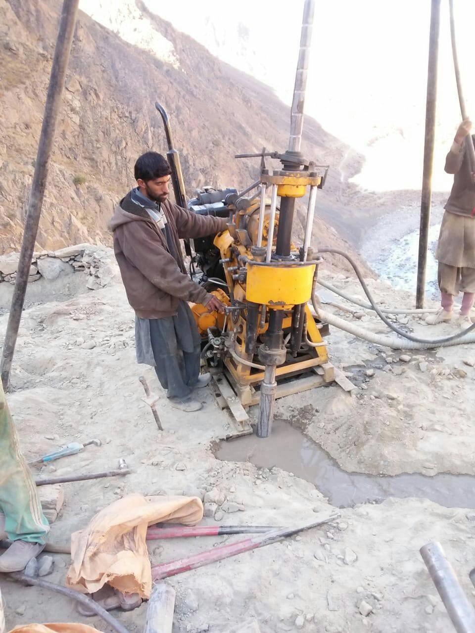 Hydraulic Portable Borehole Hard Rock Drilling Rig Machine