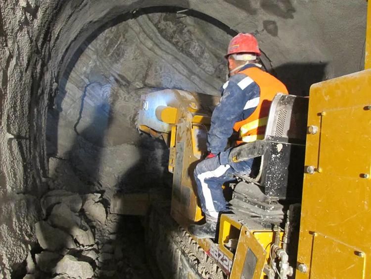 XCMG Official Tunnel Boring Machine Xtr6/260 Tunneling Roadheader Mining Roadheader